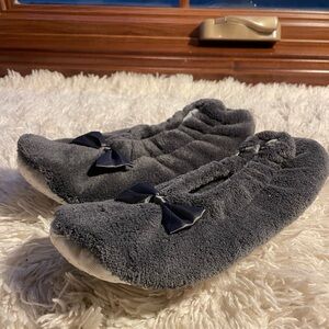 Fuzzy gray slippers